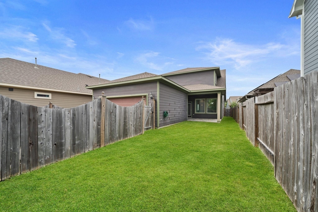 18419 Blue Hollow Heights Dr - Photo 16