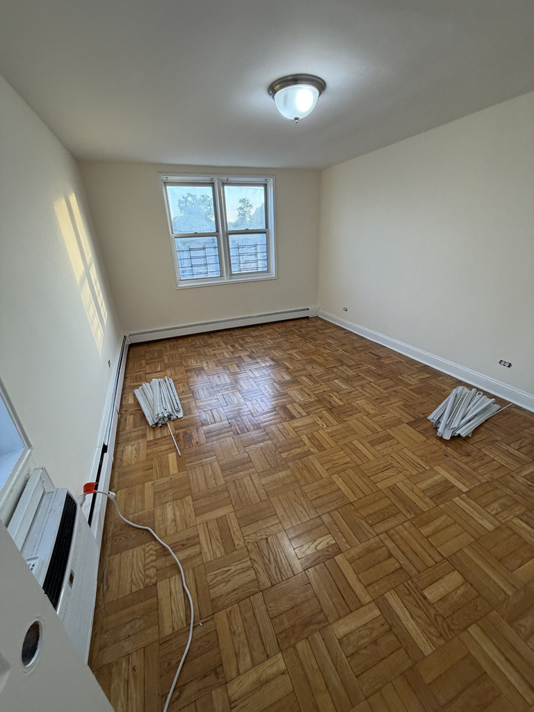 86-25 Van Wyck Expressway - Photo 12