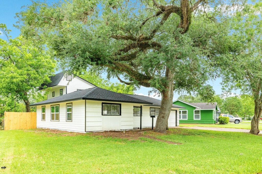 408 Gardenia Street - Photo 22