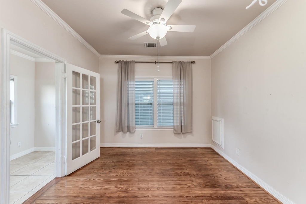113 W 5th Street - Photo 23