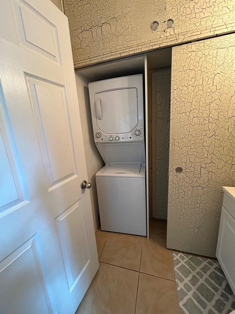 113 W 5th Street - Photo 38