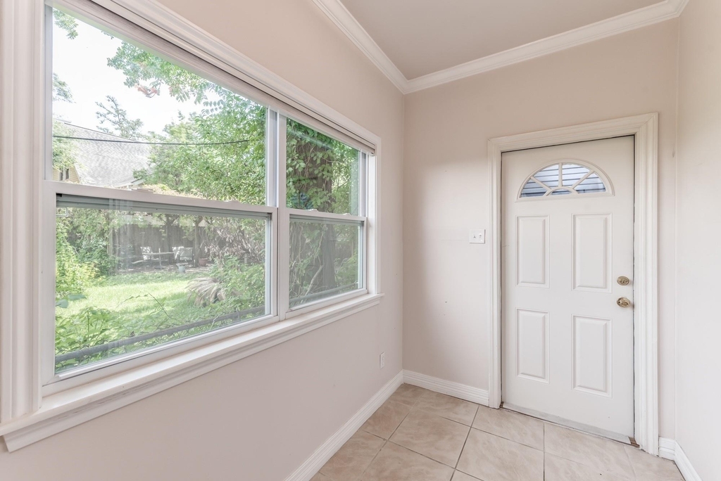 113 W 5th Street - Photo 25