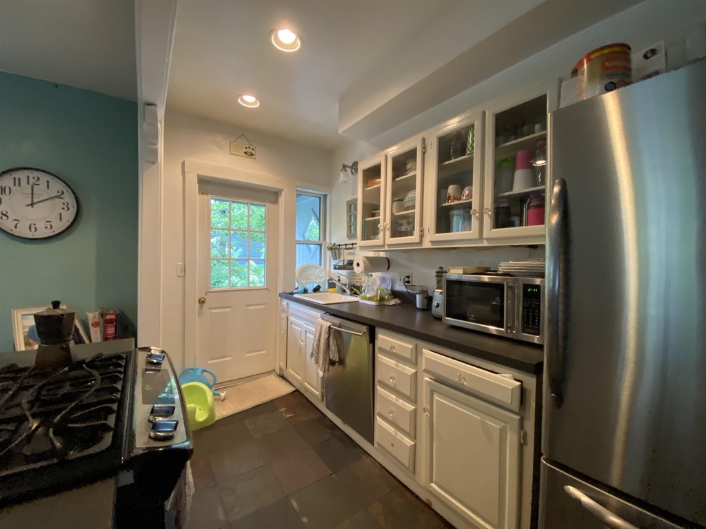 61 Manning - Photo 4