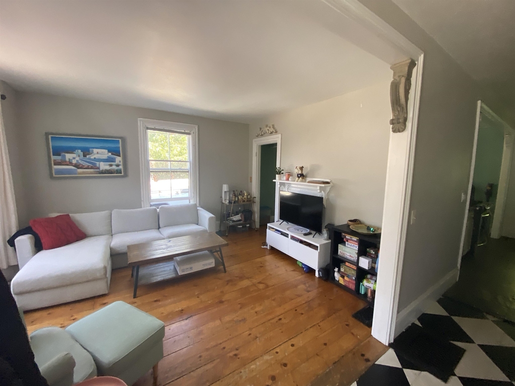 61 Manning - Photo 2