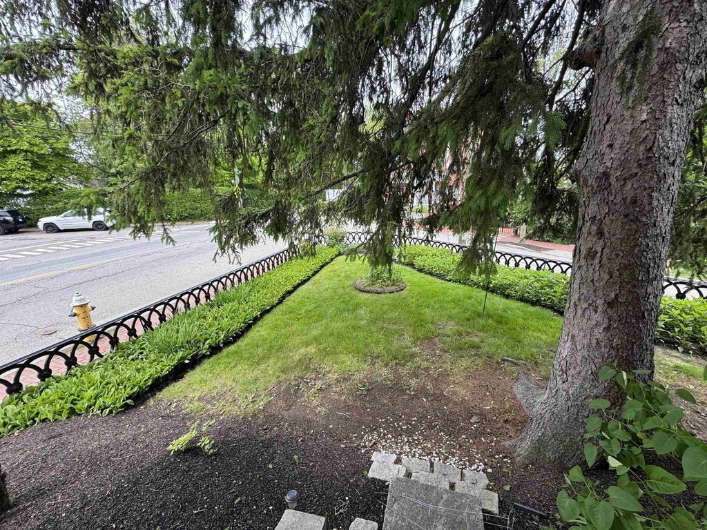 241 Middle - Photo 13