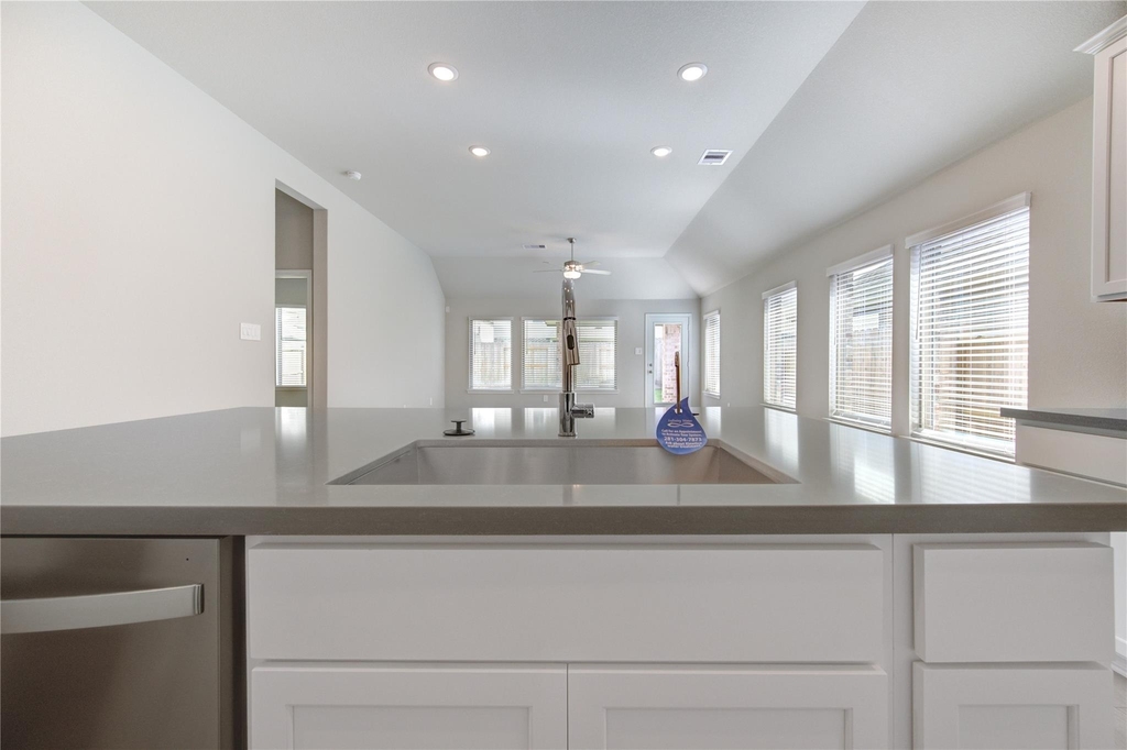 9515 Sierra Crest Lane - Photo 16