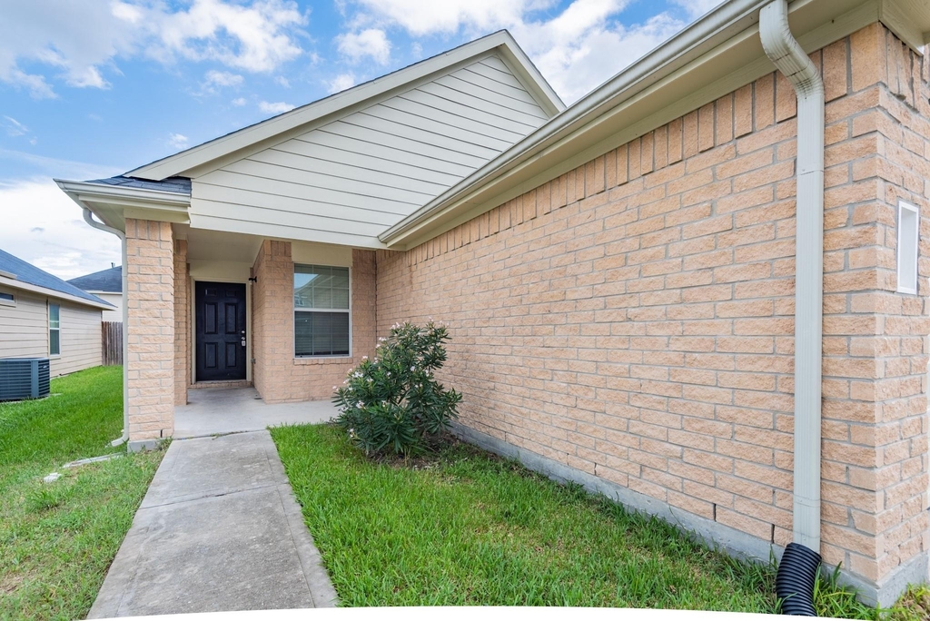 14942 Hidalgo Valley Lane - Photo 1