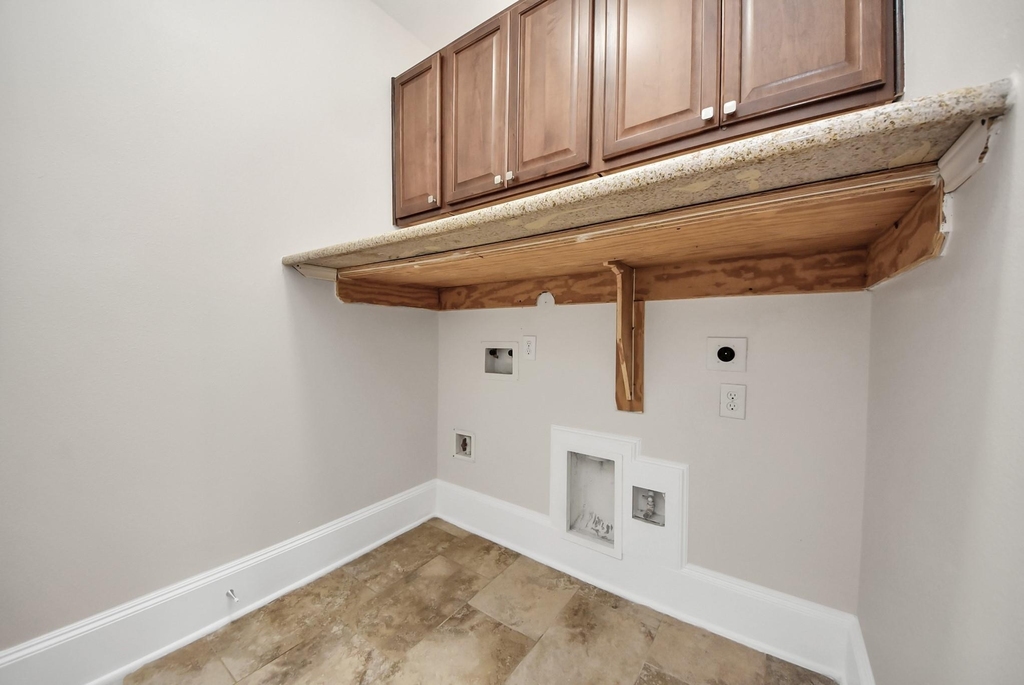 9815 Patricia Haven Lane - Photo 12