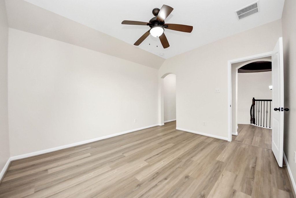 9815 Patricia Haven Lane - Photo 36