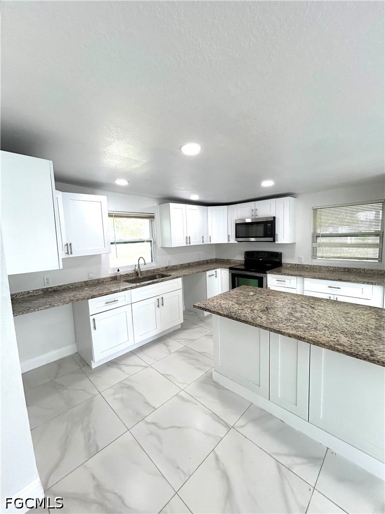 121 E 3rd Street - Photo 3