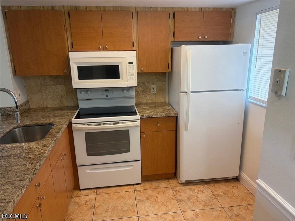 2700 Park Windsor Drive - Photo 1