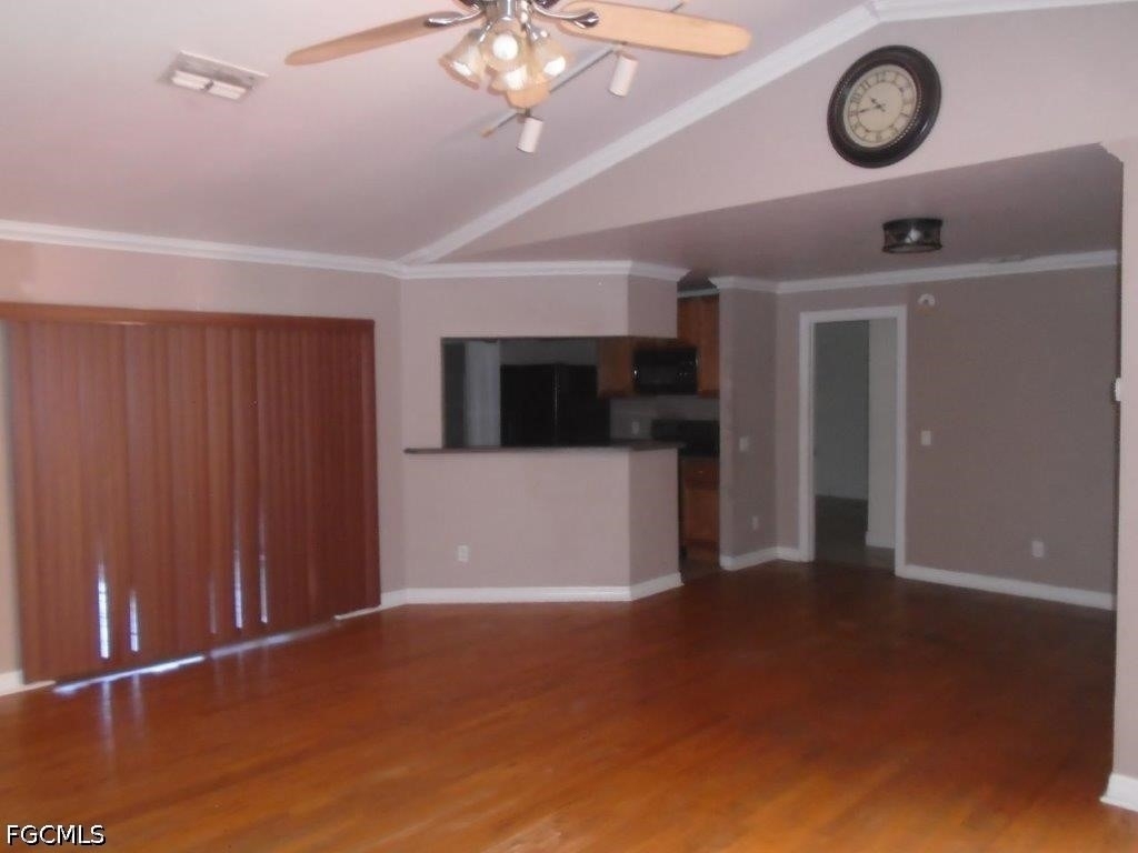 3310 9th Street W - Photo 2