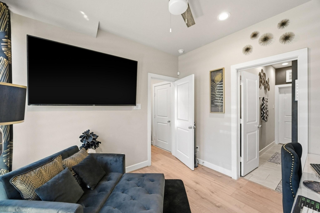 3314 Hutchins Street - Photo 4
