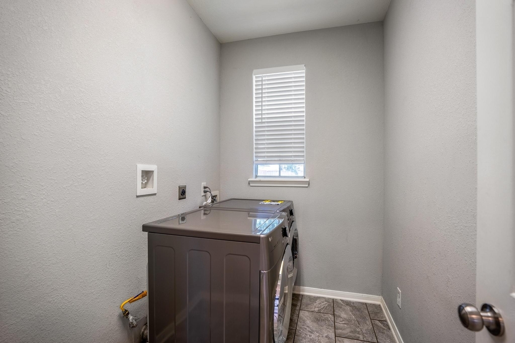 4710 Devonberry Lane - Photo 9