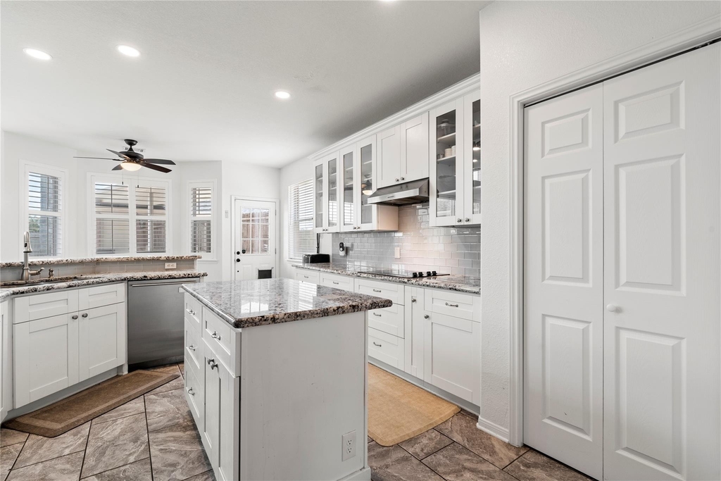 4710 Devonberry Lane - Photo 7