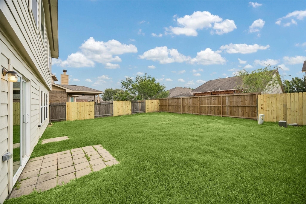 10108 Hidden Creek Falls Ln - Photo 13