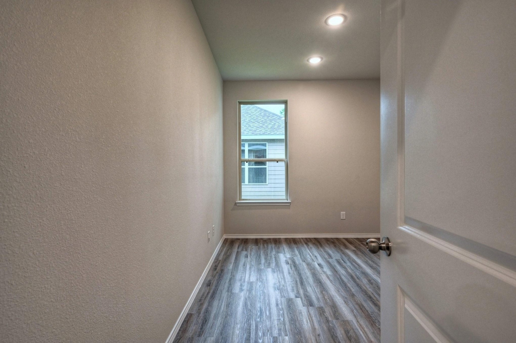 9596 Darkwood Street - Photo 13