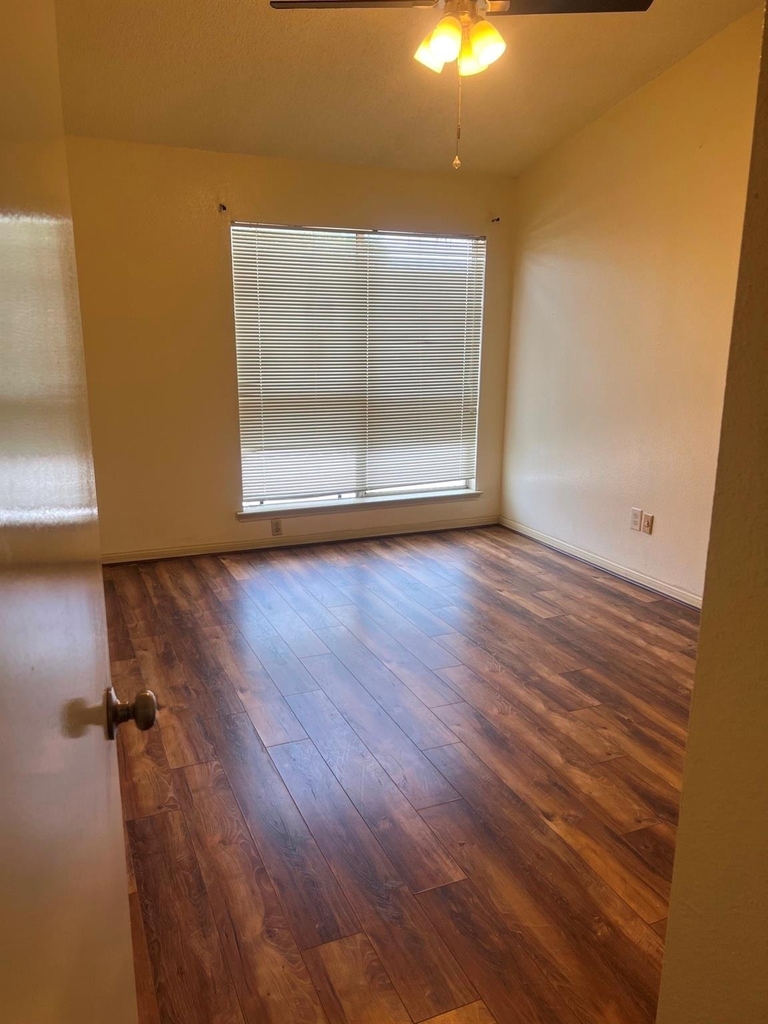 12400 Brookglade Circle - Photo 9