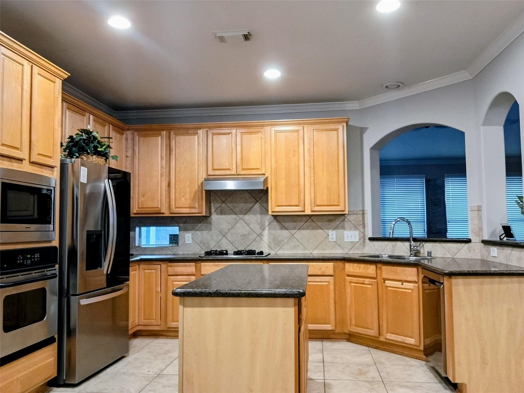 17815 Gables Bend Drive - Photo 8