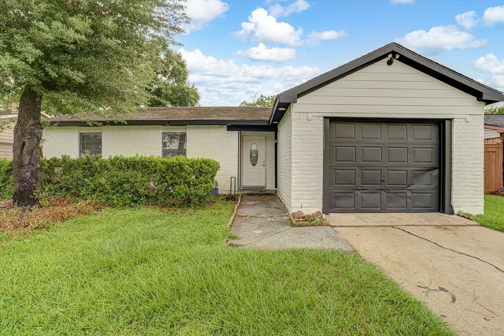14618 Flair Drive - Photo 3