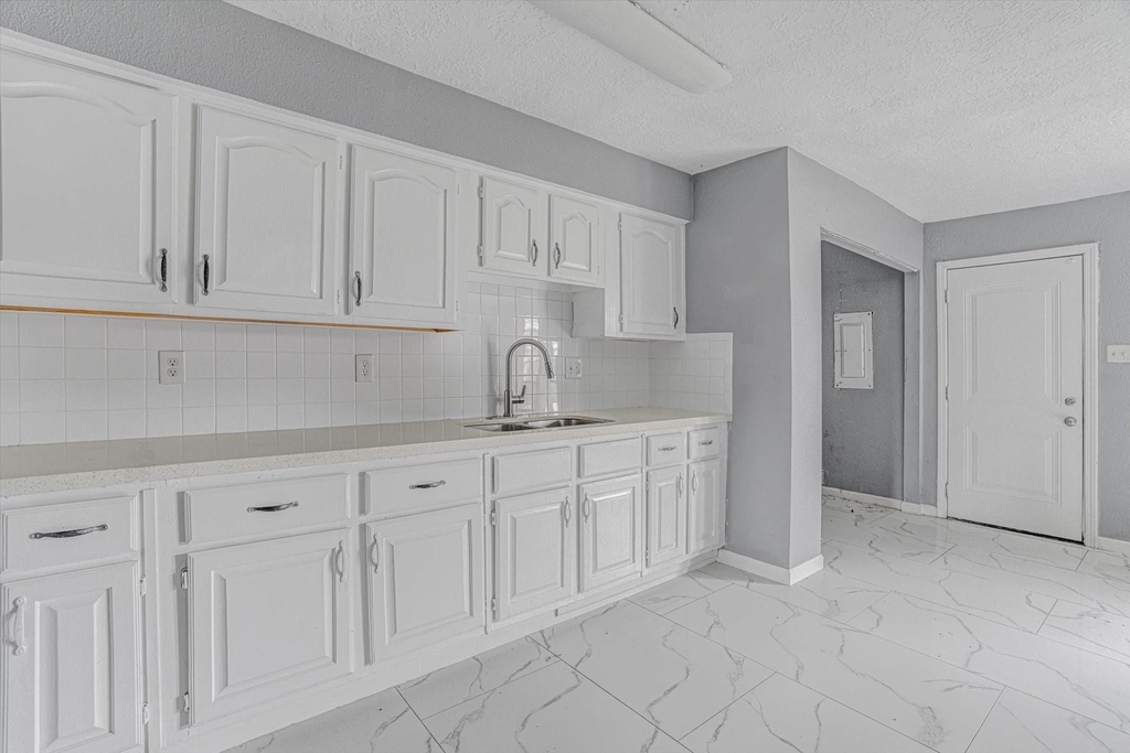 14618 Flair Drive - Photo 11