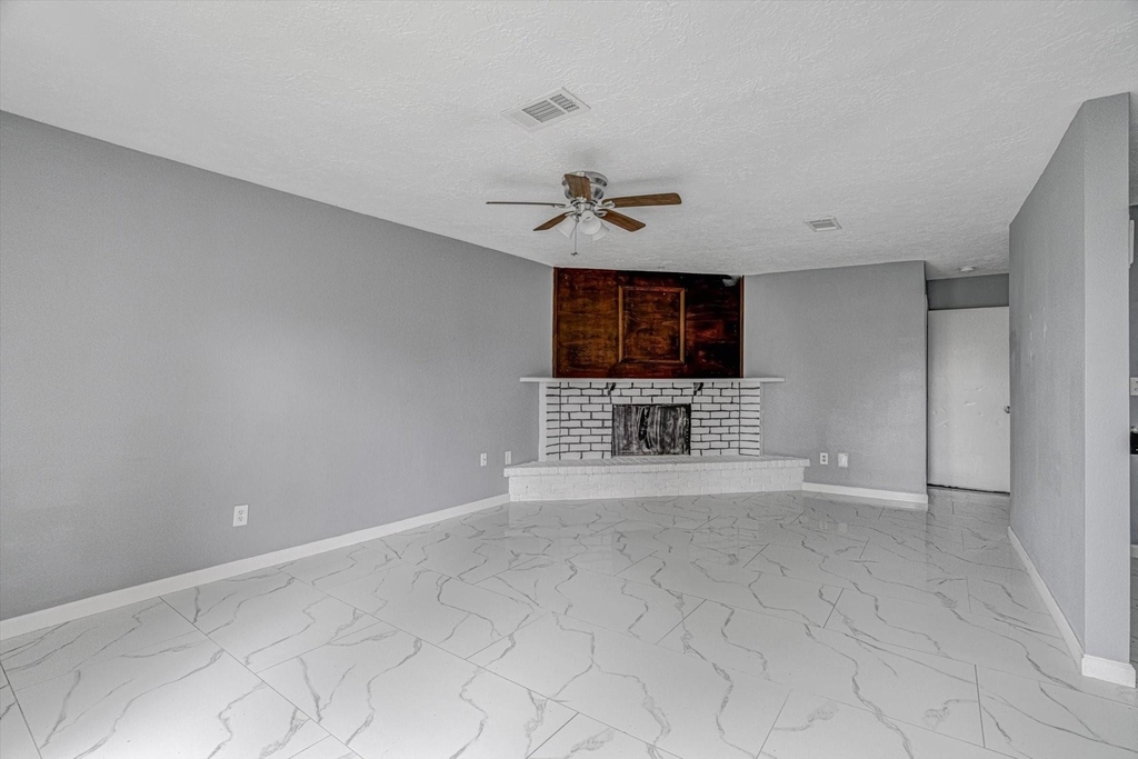 14618 Flair Drive - Photo 5