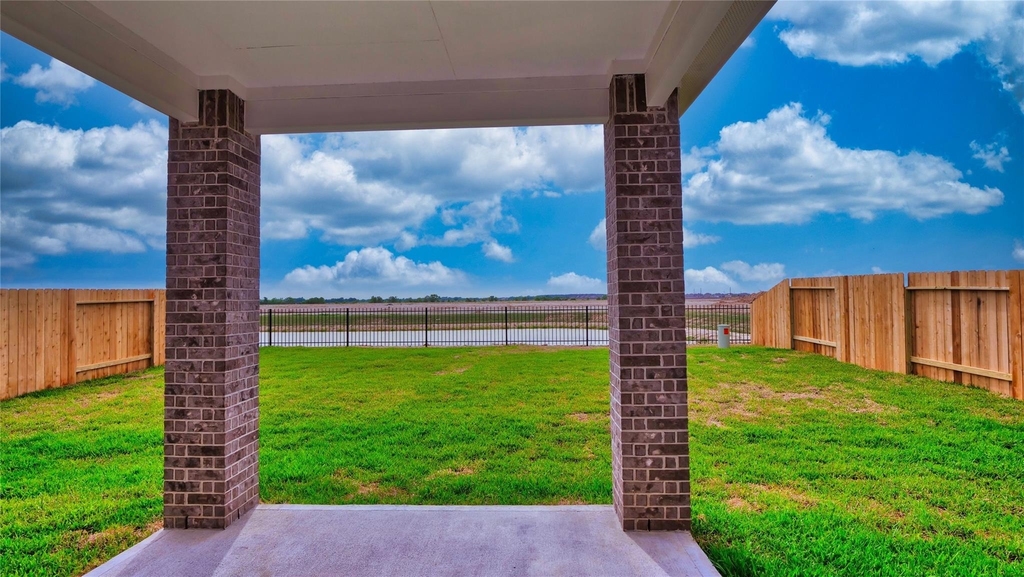 5735 Aurora Greens Lane - Photo 17