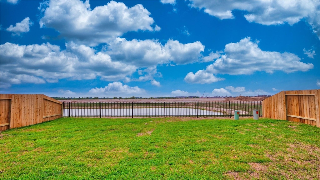 5735 Aurora Greens Lane - Photo 18