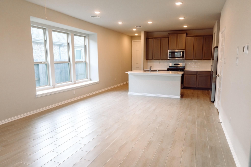 27015 Bel Air Point Lane - Photo 6