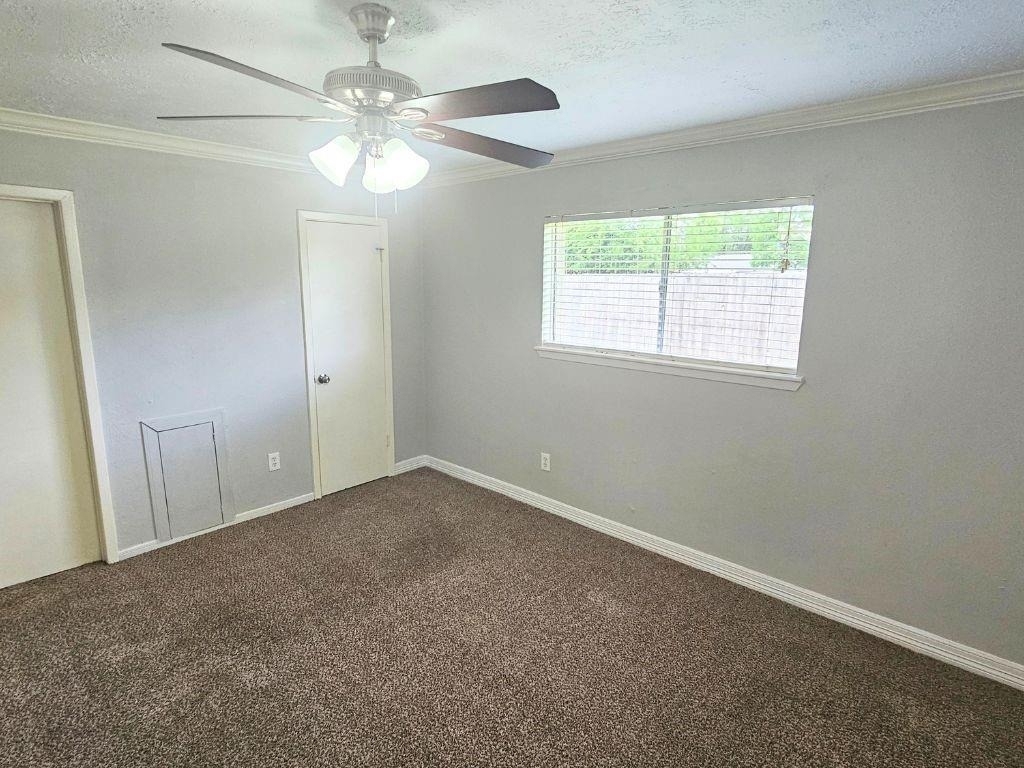 9526 Golden Wood Lane - Photo 15