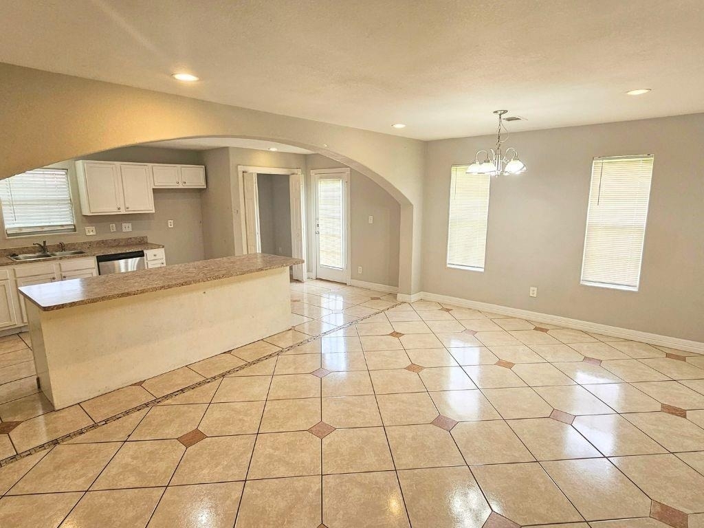 9526 Golden Wood Lane - Photo 10