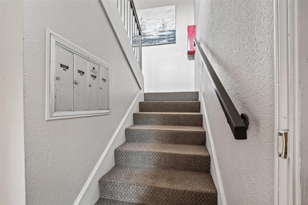 6466 Bayou Glen Road - Photo 4