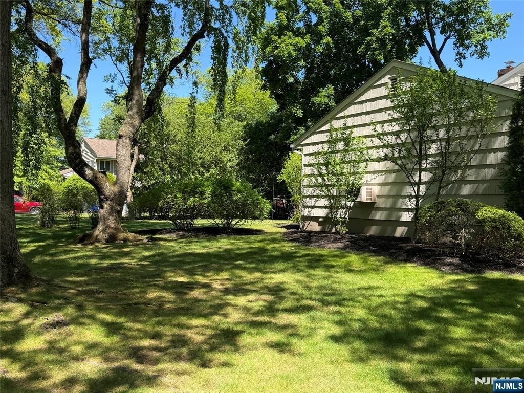 3 Spruce - Photo 20
