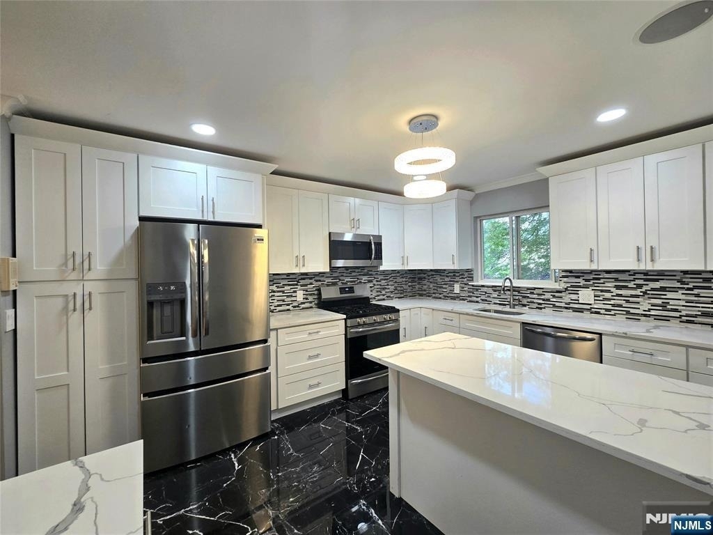 174 Palisade - Photo 6