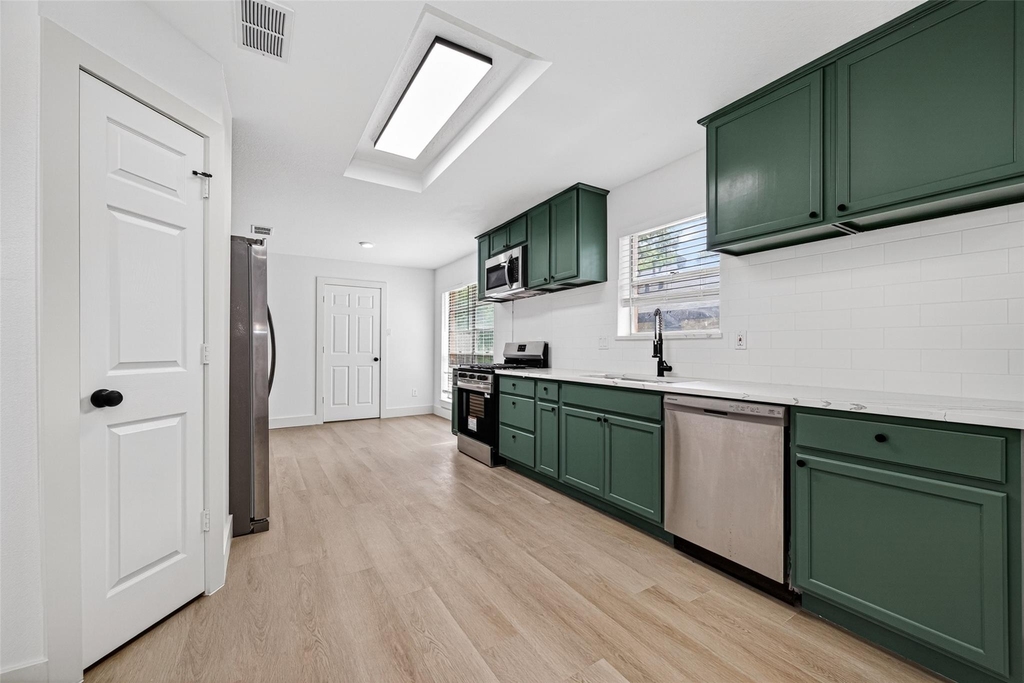 1834 Shadow Rock Drive - Photo 9