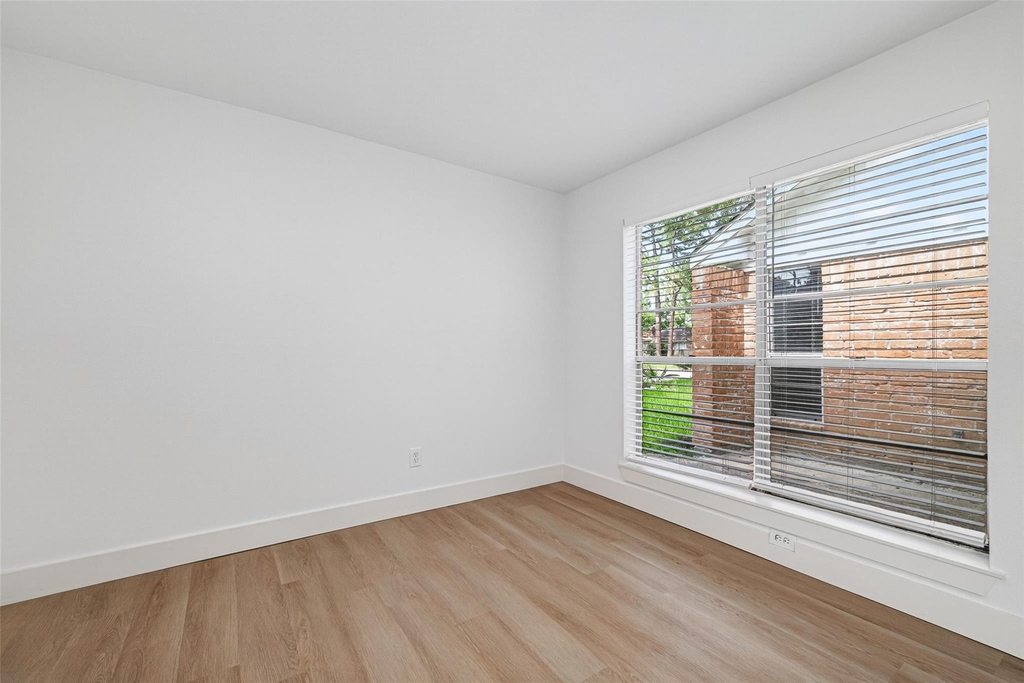 1834 Shadow Rock Drive - Photo 6