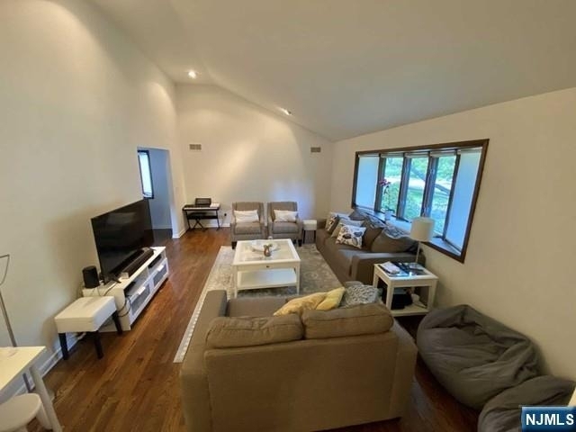212 Delmar - Photo 2
