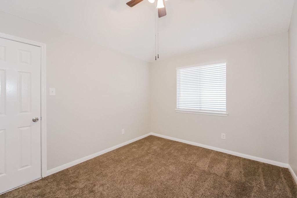 3806 Teal Maple Court - Photo 10