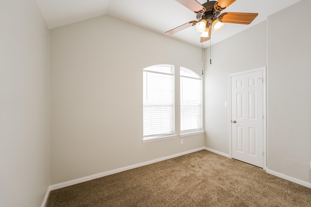 3806 Teal Maple Court - Photo 8