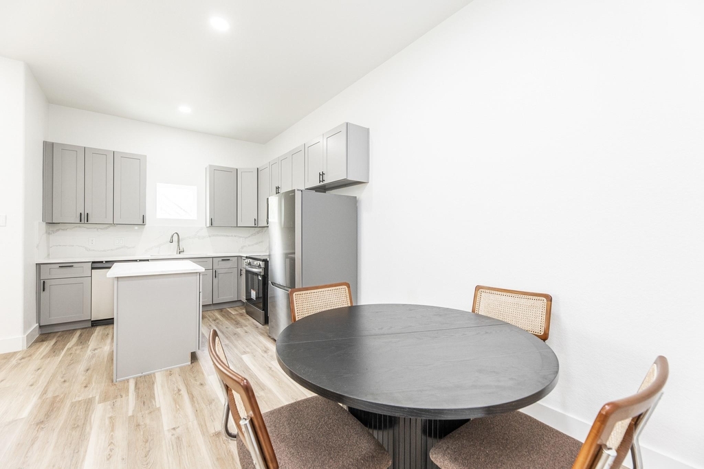 9727 Stedman Street - Photo 10