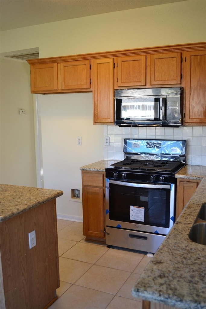 21718 Bay Palms Drive - Photo 11