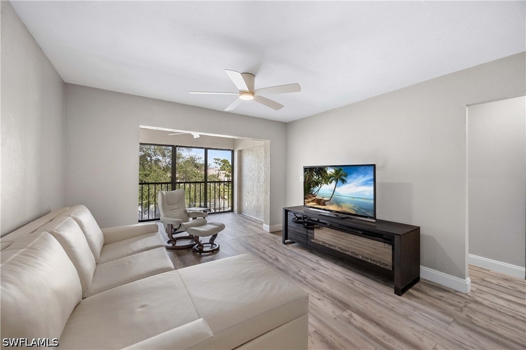 228 Fox Glen Drive - Photo 10