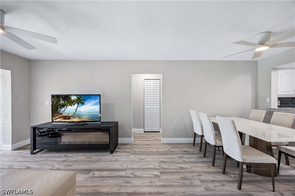 228 Fox Glen Drive - Photo 14