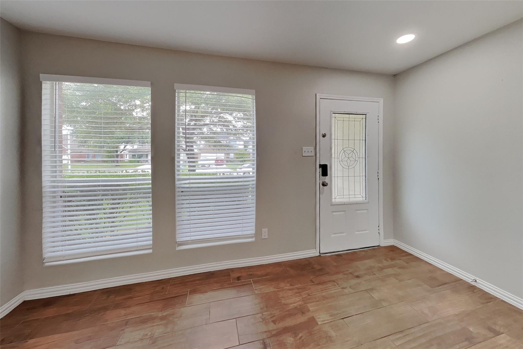 16960 Wren Hill Street - Photo 2