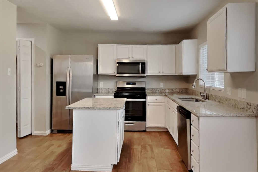 16960 Wren Hill Street - Photo 3