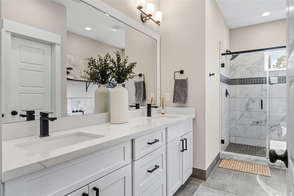 5202 Pinemont Creek Lane - Photo 12