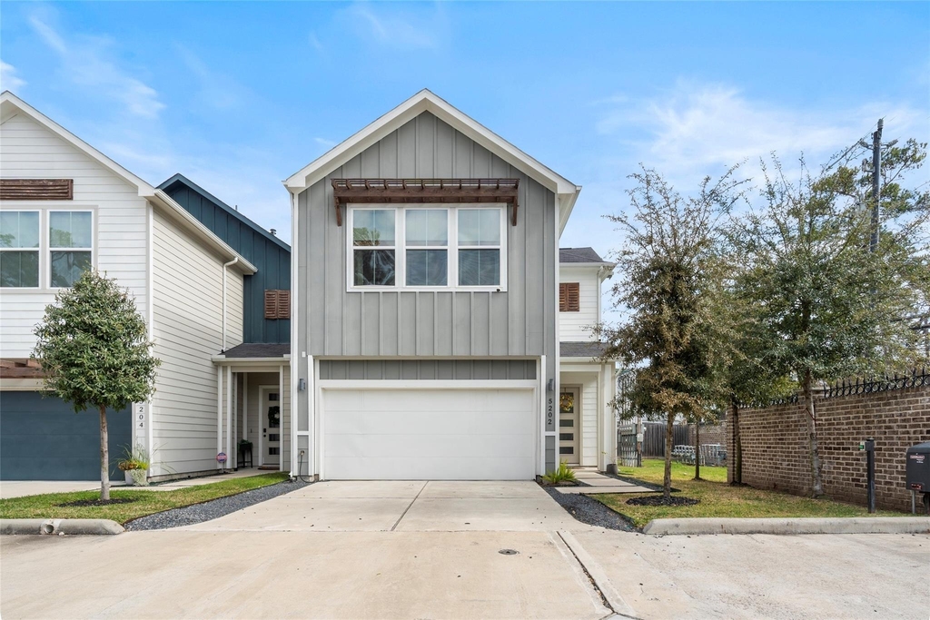5202 Pinemont Creek Lane - Photo 1
