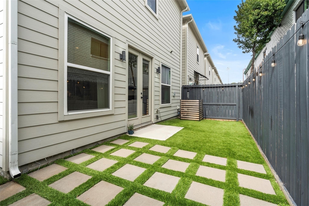 5202 Pinemont Creek Lane - Photo 2