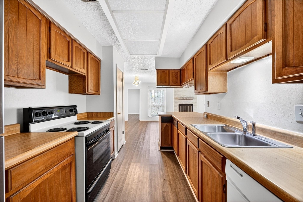 11103 Bellerive Drive - Photo 13