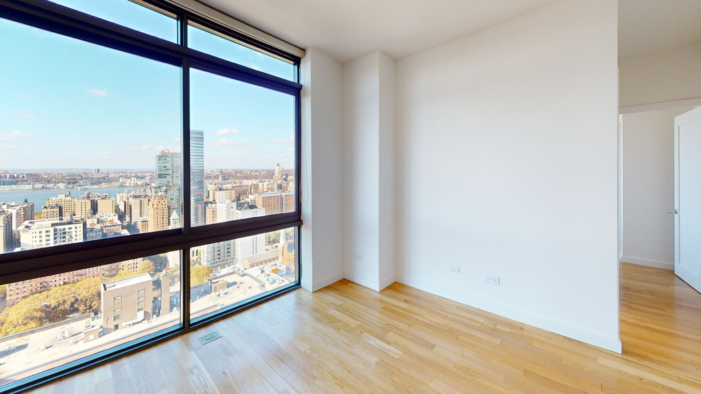 808 Columbus Ave - Photo 3